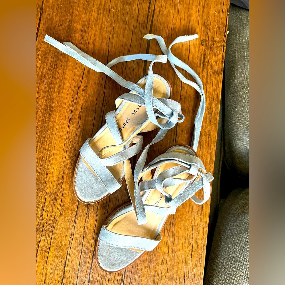 CHINESE LAUNDRY Calvary Powder Blue Suede Sandals -woman’s size 6